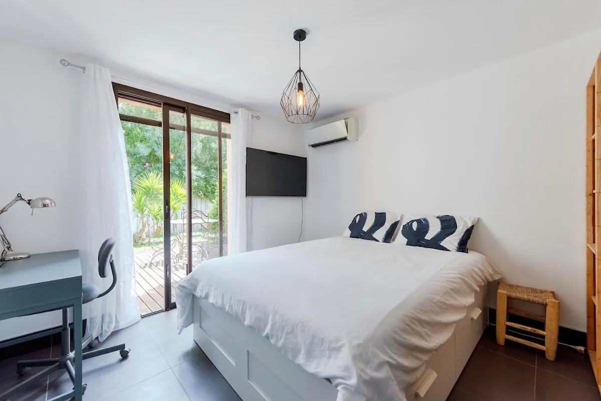 Villa 3 Chambres, Vue Mer, Premiere Ligne, Piscine, Plage A Pieds Hyères