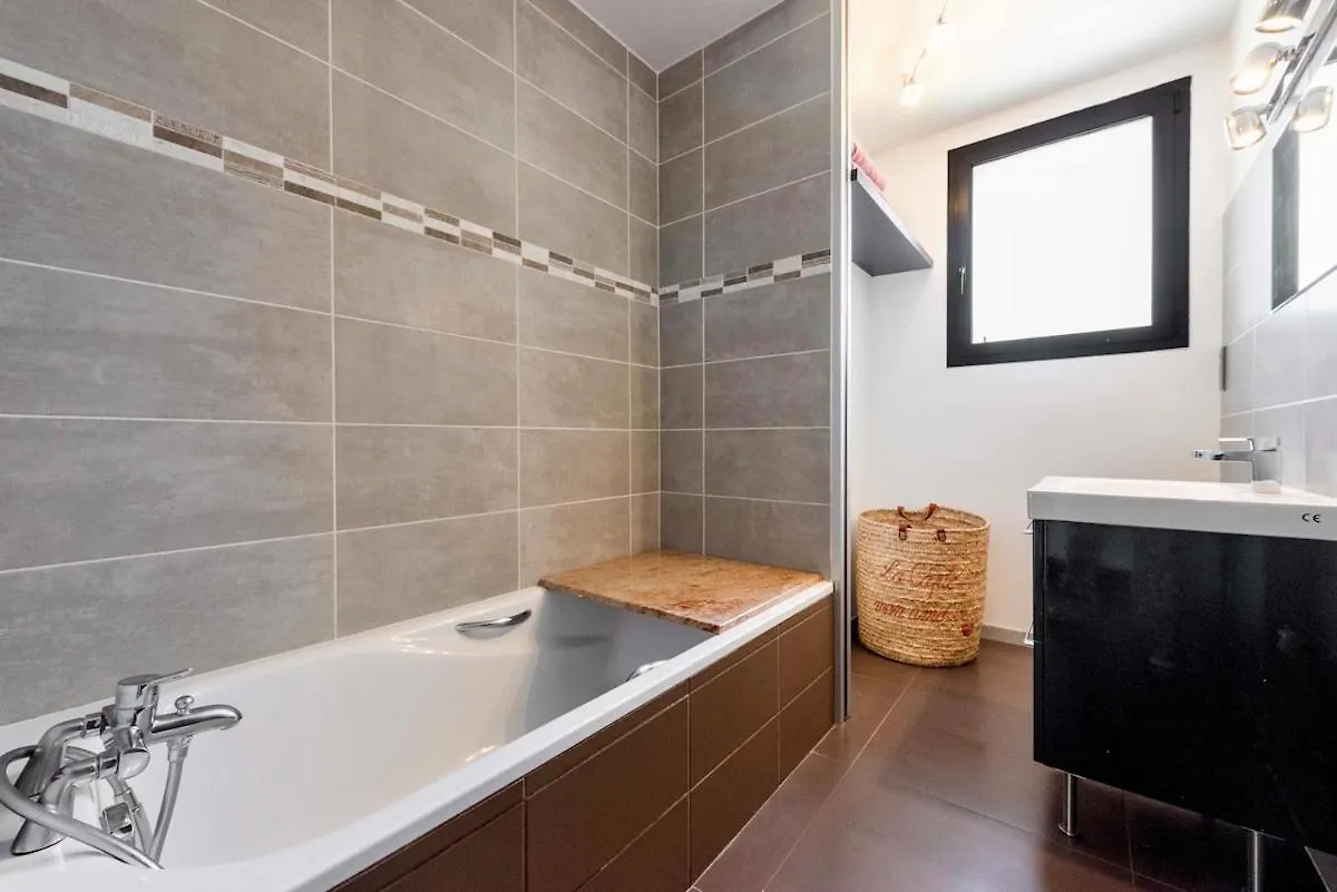 Villa 3 Chambres, Vue Mer, Premiere Ligne, Piscine, Plage A Pieds Hyères