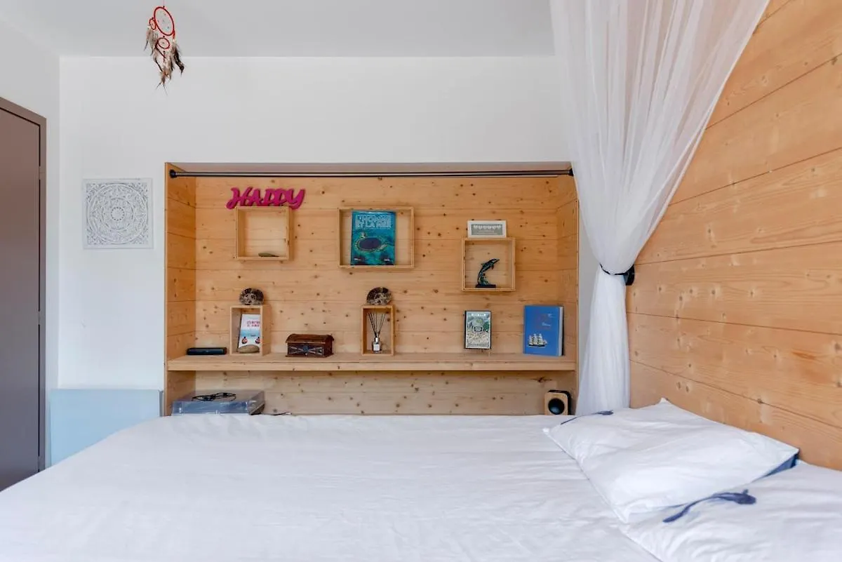 Villa 3 Chambres, Vue Mer, Premiere Ligne, Piscine, Plage A Pieds Hyeres