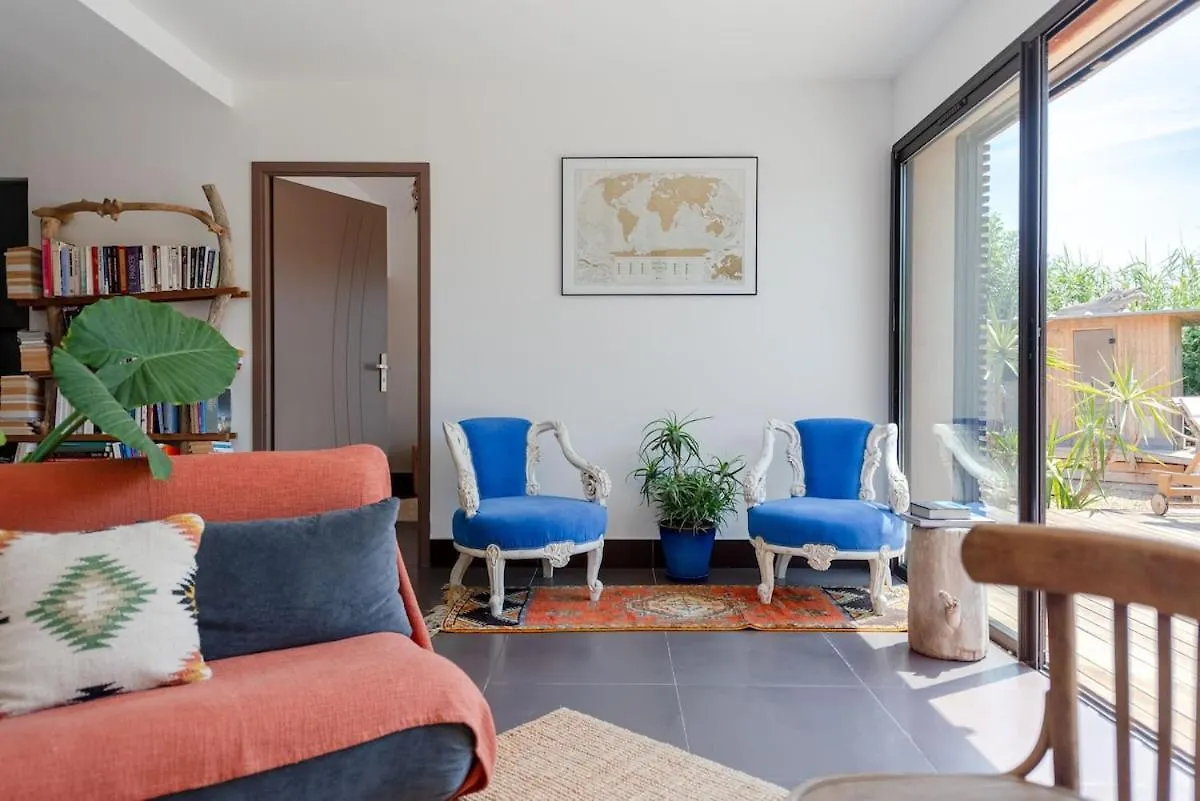Villa 3 Chambres, Vue Mer, Premiere Ligne, Piscine, Plage A Pieds Hyeres