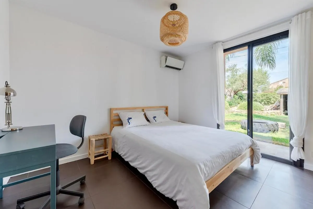 Villa 3 Chambres, Vue Mer, Premiere Ligne, Piscine, Plage A Pieds Hyeres France