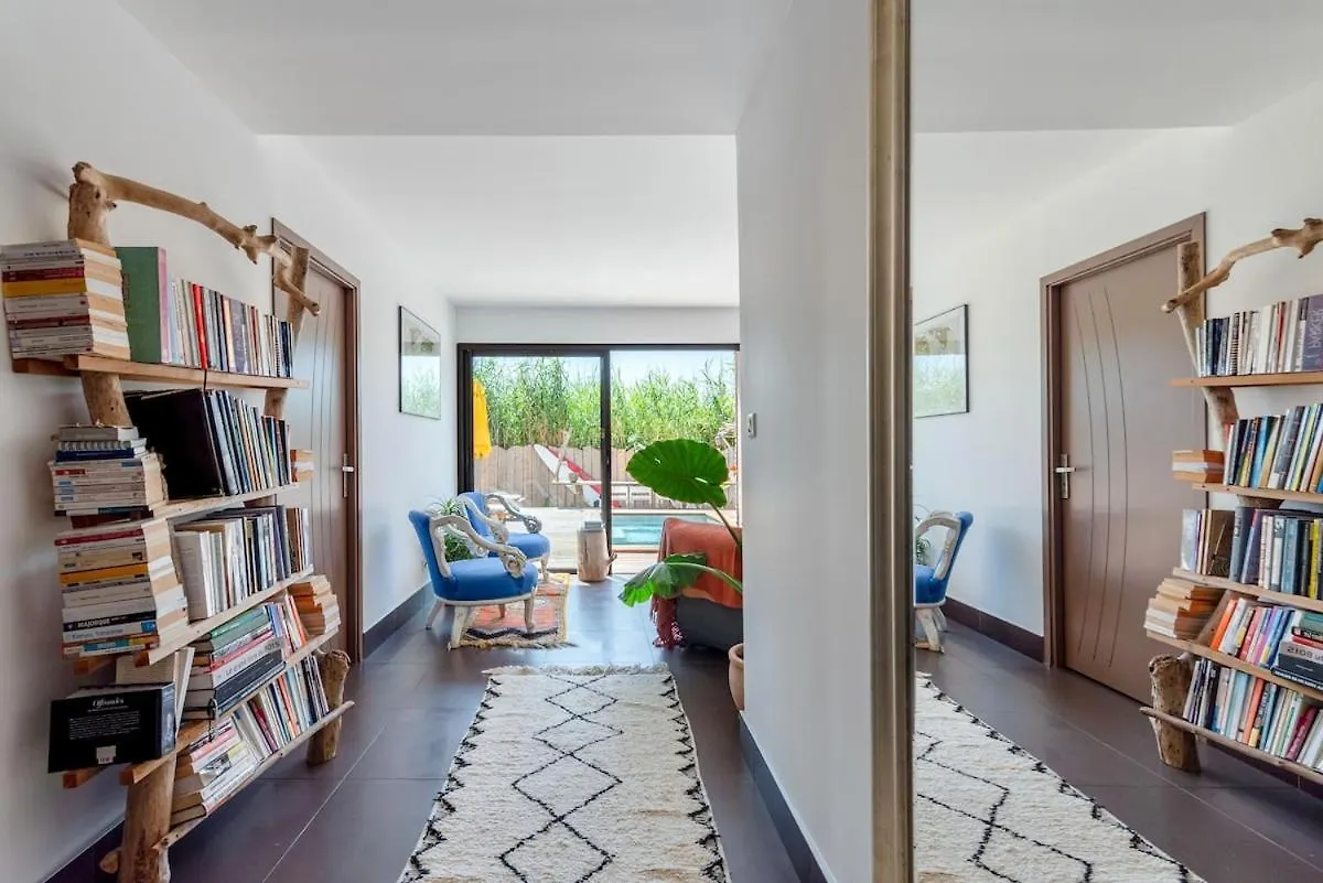 Villa 3 Chambres, Vue Mer, Premiere Ligne, Piscine, Plage A Pieds Hyeres