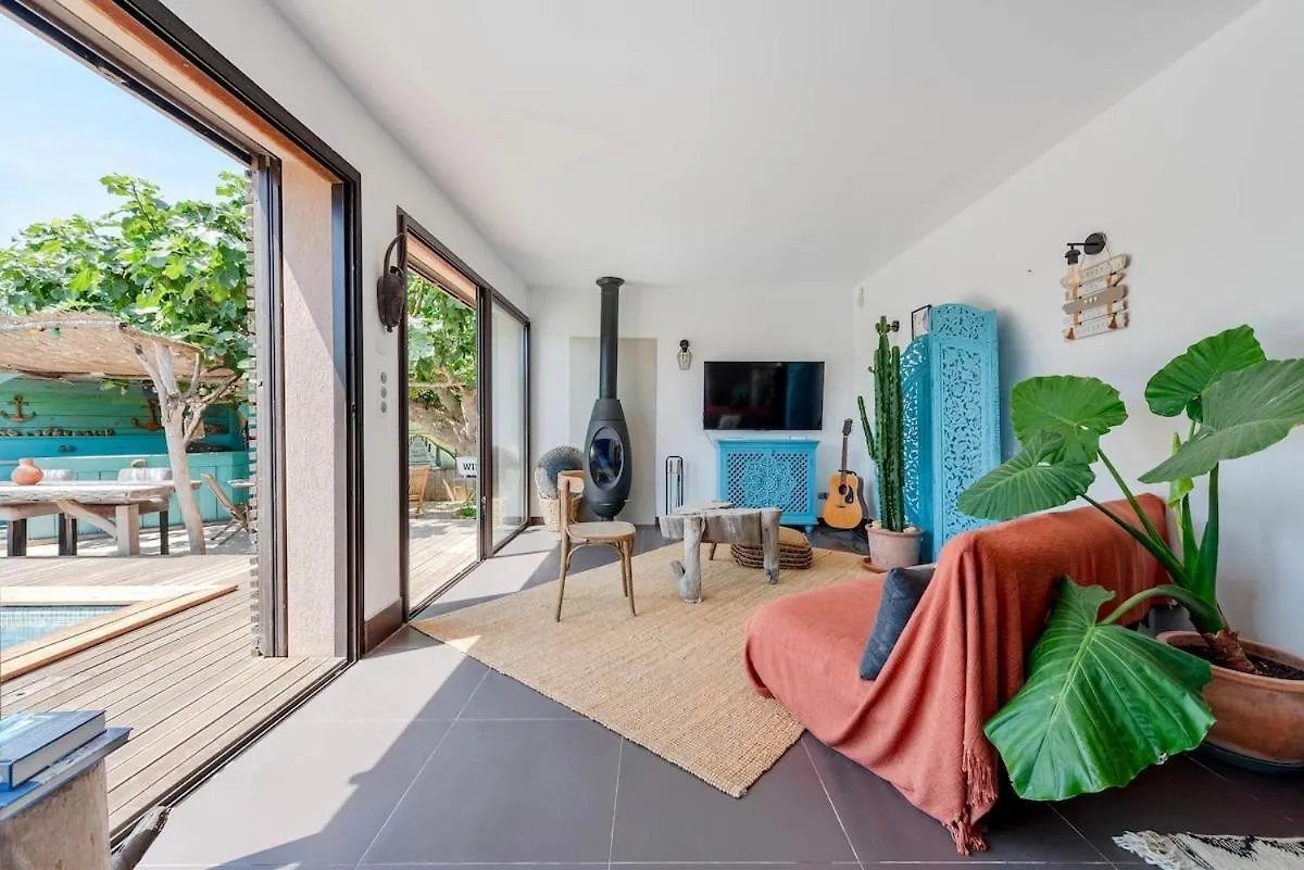 Villa 3 Chambres, Vue Mer, Premiere Ligne, Piscine, Plage A Pieds Hyeres